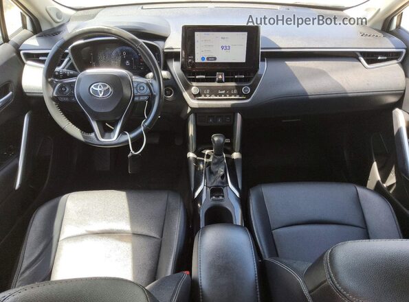 7MUDAAAG4PV058951 2023 TOYOTA COROLLA White Widok deski rozdzielczej