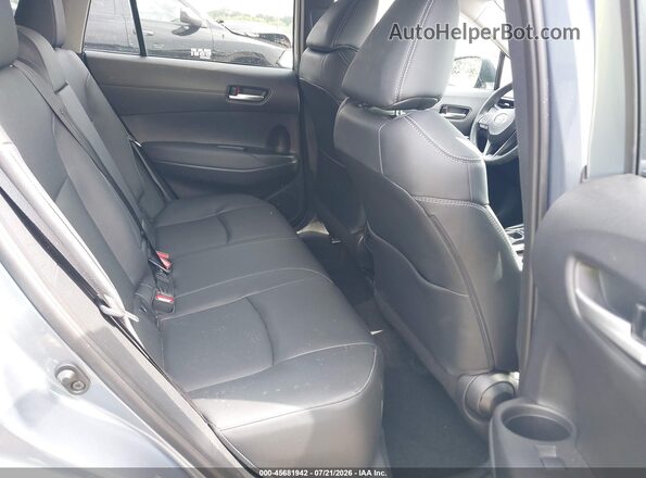 7MUDAAAG6SV136445 2025 TOYOTA COROLLA CROSS Blue Vista de la etiqueta del VIN