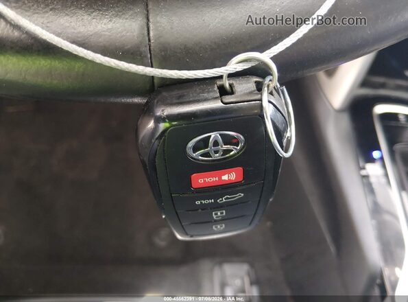 7MUDAABG4PV049083 2023 TOYOTA COROLLA CROSS Белый Вид панели приборов