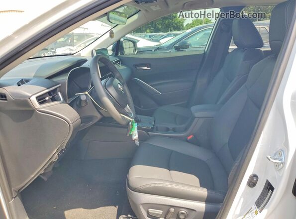 7MUDAABGXTV166371 2026 TOYOTA COROLLA White Widok wnętrza z przodu