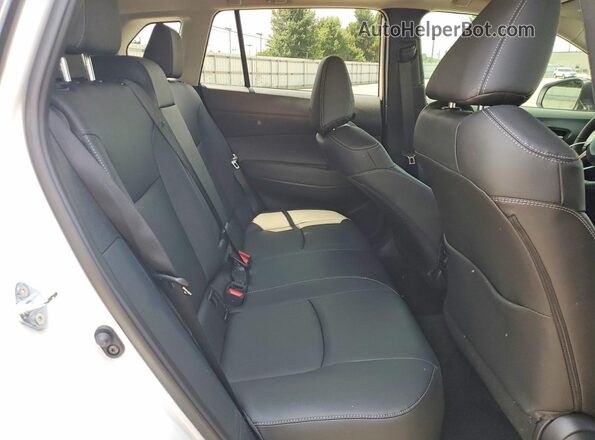 7MUDAABGXTV166371 2026 TOYOTA COROLLA White Widok wnętrza z tyłu