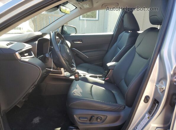 7MUEAABG2PV068638 2023 TOYOTA COROLLA Silver წინა სალონის ხედი