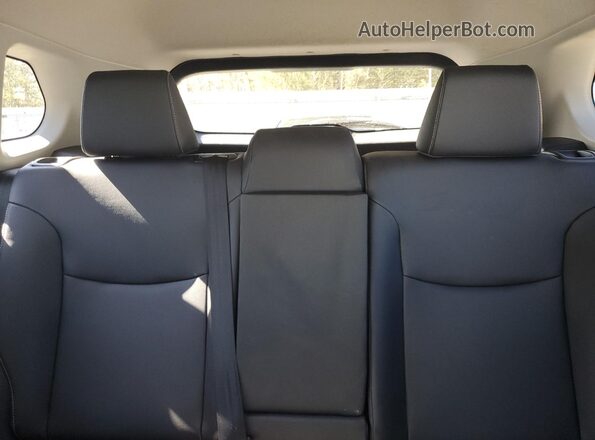 7MUEAABG2PV068638 2023 TOYOTA COROLLA Silver უკანა სავარძლების ხედი