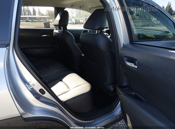 7MUEAABG4NV014190 2022 TOYOTA COROLLA CROSS Silver 
