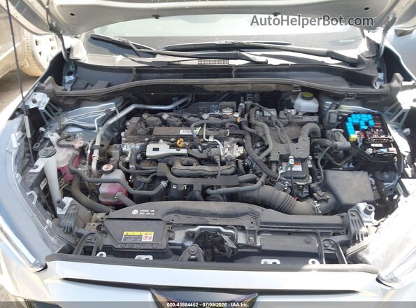 7MUFBABG5PV014719 2023 TOYOTA COROLLA CROSS HYBRID Silver Widok z tyłu