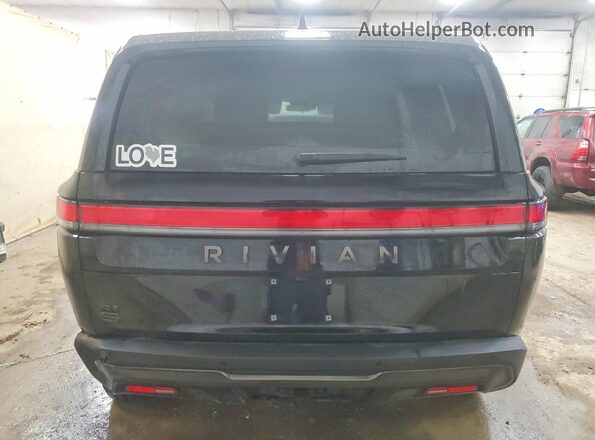 7PDSGBBA0SN058968 2025 RIVIAN R1S Черный Вид сзади