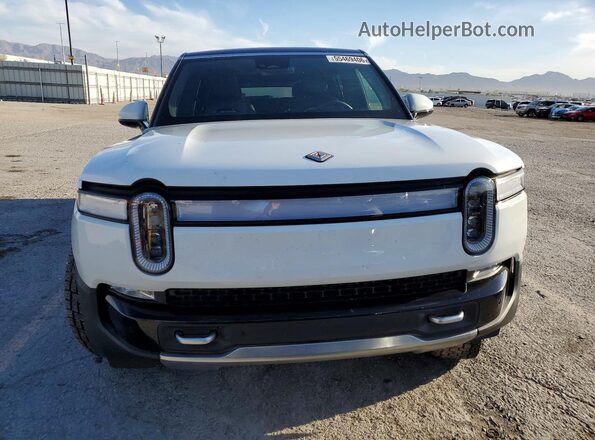 7PDSGBBA2RN039672 2024 RIVIAN R1S White Front view