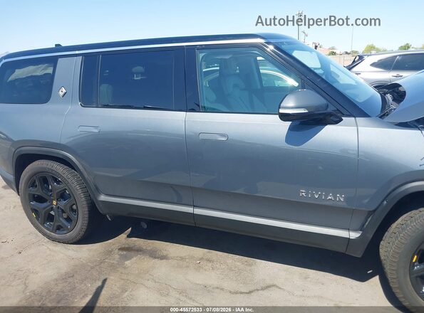 7PDSGBBA3RN036201 2024 RIVIAN R1S Gray Rear interior view