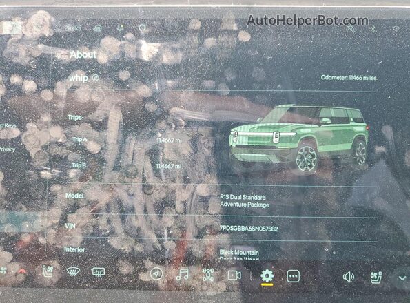 7PDSGBBA6SN057582 2025 RIVIAN R1S Green ხელსაწყოთა პანელის ხედი