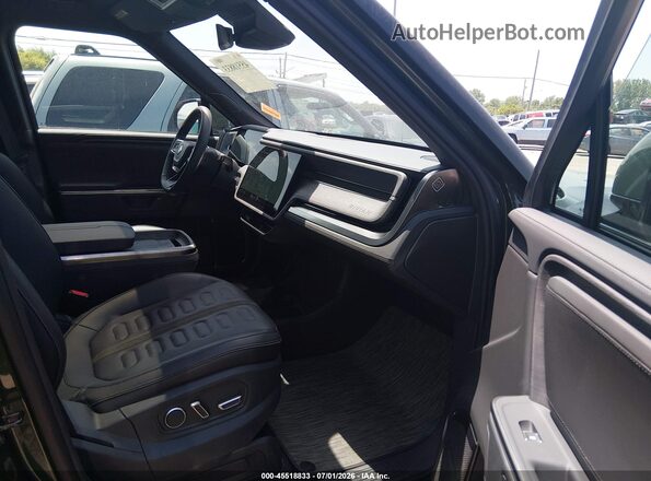 7PDSGCBA0TN093744 2026 RIVIAN R1S Green წინა სალონის ხედი