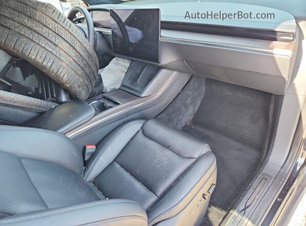 7SAXCAE55SF466112 2025 TESLA MODEL Gray Dashboard view