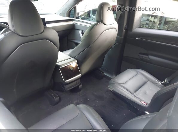 7SAXCBE52PF377482 2023 TESLA MODEL X Black VIN կոդի պիտակի տեսք