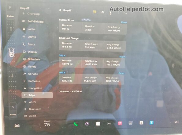 7SAXCBE52PF423179 2023 TESLA MODEL Черный Вид щитка приборов