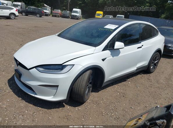 7SAXCBE5XPF366603 2023 TESLA MODEL X Белый Передняя левая четверть