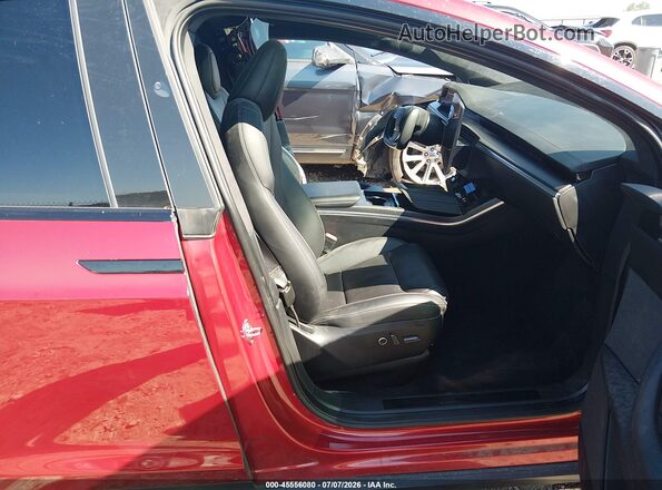 7SAXCBE62PF431131 2023 TESLA MODEL X Red Front interior view