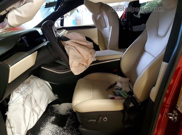 7SAXCBE66SF468224 2025 TESLA MODEL Red Vista interior delantera