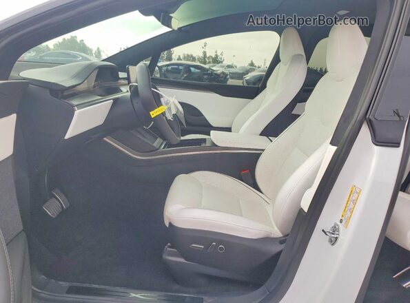 7SAXCBE68NF339387 2022 TESLA MODEL White Սալոնի դիմացի տեսք