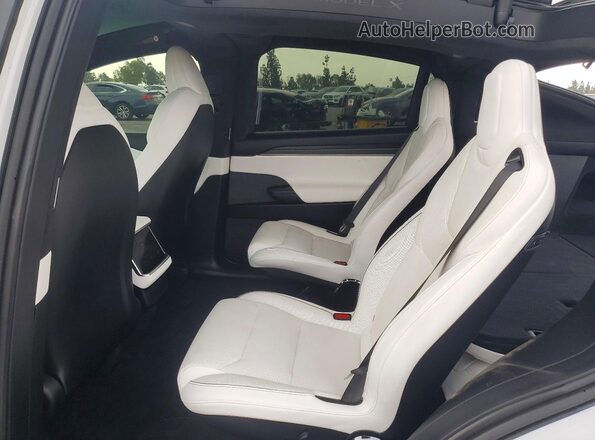 7SAXCBE68NF339387 2022 TESLA MODEL White Հետևի նստատեղերի տեսք