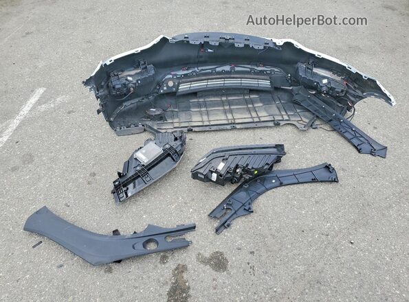 7SAXCBE68NF339387 2022 TESLA MODEL White Շարժիչի բաժամունքի տեսք