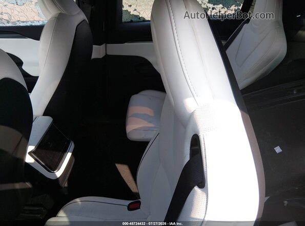 7SAXCBE69RF448592 2024 TESLA MODEL X White Հետևի նստատեղերի տեսք