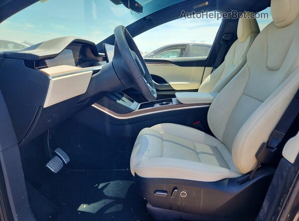 7SAXCDE51SF466125 2025 TESLA MODEL Black წინა სალონის ხედი