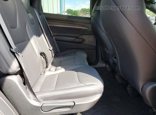 7SAXCDE58RF451986 2024 TESLA MODEL Black Rear seats view