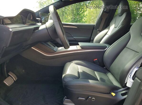 7SAXCDE58RF451986 2024 TESLA MODEL Black Front interior view