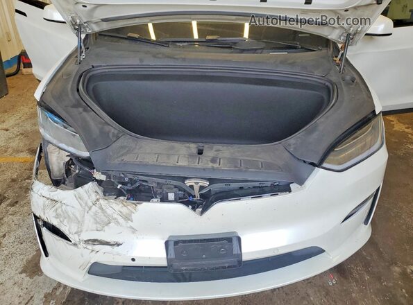 7SAXCDE59NF343581 2022 TESLA MODEL White Widok wnętrza z tyłu