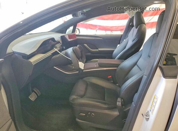 7SAXCDE59NF343581 2022 TESLA MODEL White Widok wnętrza z przodu