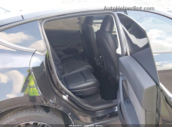 7SAYGAEE0SF269048 2025 TESLA MODEL Y Black Widok naklejki z numerem VIN