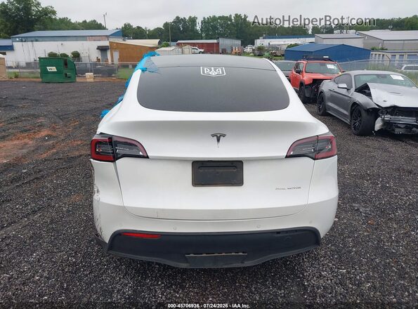 7SAYGAEE1NF363802 2022 TESLA MODEL Y White 