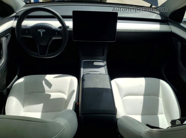 7SAYGAEE1RF045247 2024 TESLA MODEL Серый Вид панели приборов