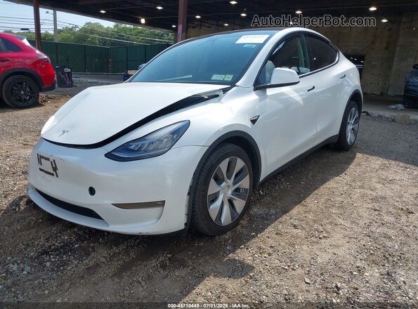 7SAYGAEE2PF591181 2023 TESLA MODEL Y White Front view