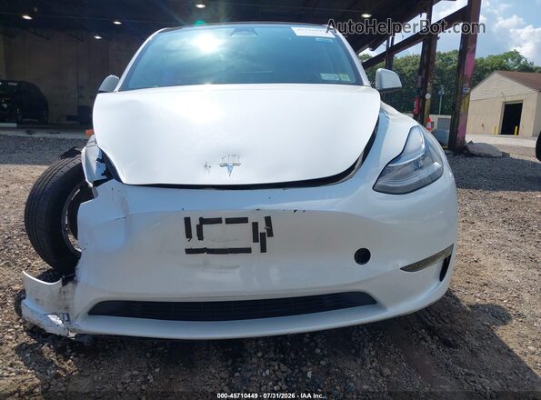 7SAYGAEE2PF591181 2023 TESLA MODEL Y White Dashboard view