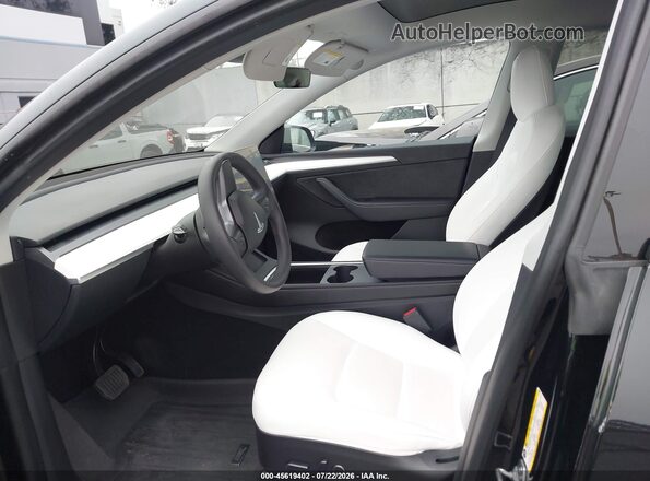 7SAYGAEE2PF646437 2023 TESLA MODEL Y Black 