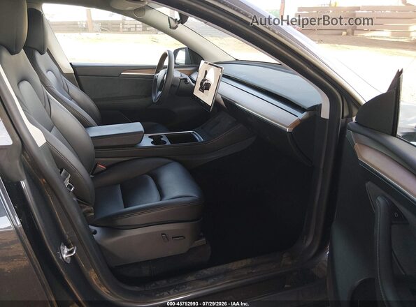 7SAYGAEE2PF915634 2023 TESLA MODEL Y Gray წინა სალონის ხედი