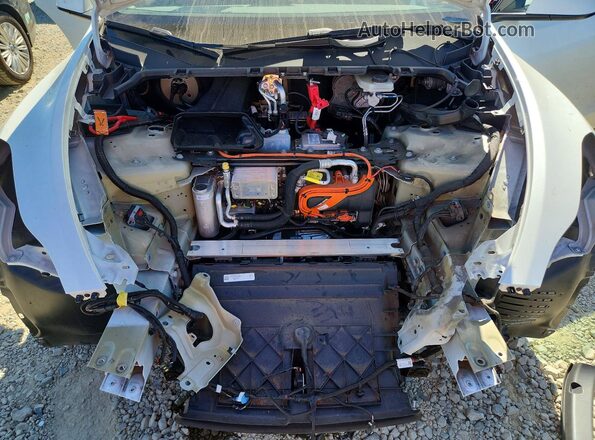 7SAYGAEE2RF008613 2024 TESLA MODEL White უკანა სალონის ხედი