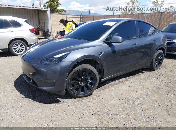 7SAYGAEE3PF902486 2023 TESLA MODEL Y Gray Przód lewy