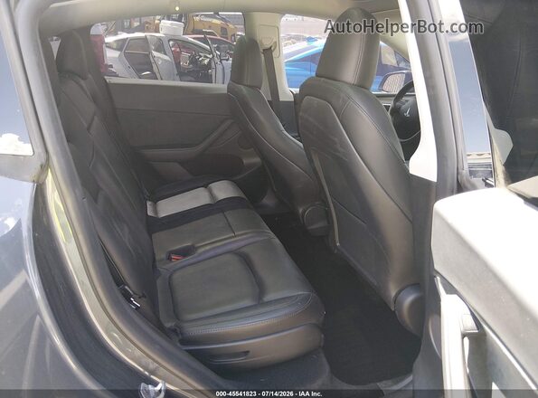 7SAYGAEE3PF902486 2023 TESLA MODEL Y Gray Widok naklejki z numerem VIN