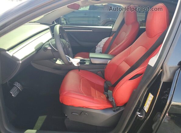 7SAYGAEE3RF991107 2024 TESLA MODEL Black Front interior view