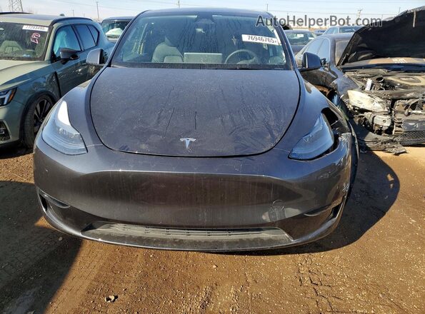 7SAYGAEE4RF199967 2024 TESLA MODEL Gray Widok z przodu