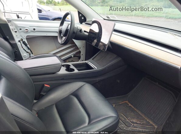 7SAYGAEE5NF377881 2022 TESLA MODEL Y White წინა სალონის ხედი