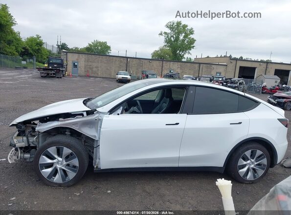7SAYGAEE5NF377881 2022 TESLA MODEL Y White 