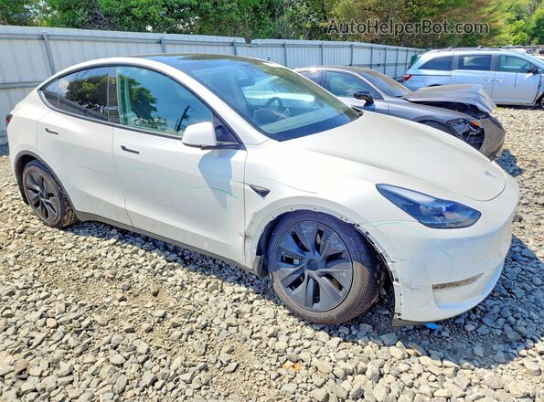 7SAYGAEE5RF182904 2024 TESLA MODEL White წინა მარჯვენა