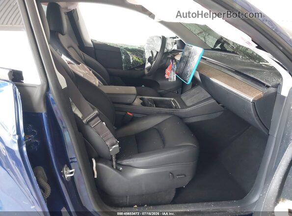 7SAYGAEE5RF201497 2024 TESLA MODEL Y Синий Вид салона спереди