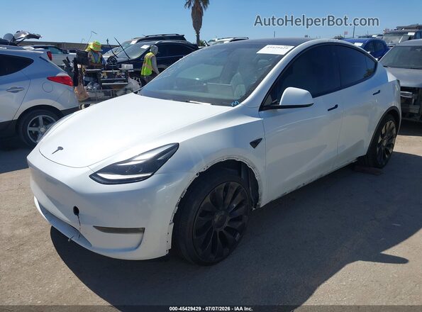 7SAYGAEE6PF773613 2023 TESLA MODEL Y White Передня ліва чверть