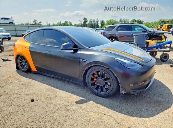 7SAYGAEE6RF029884 2024 TESLA MODEL Two Tone Front right