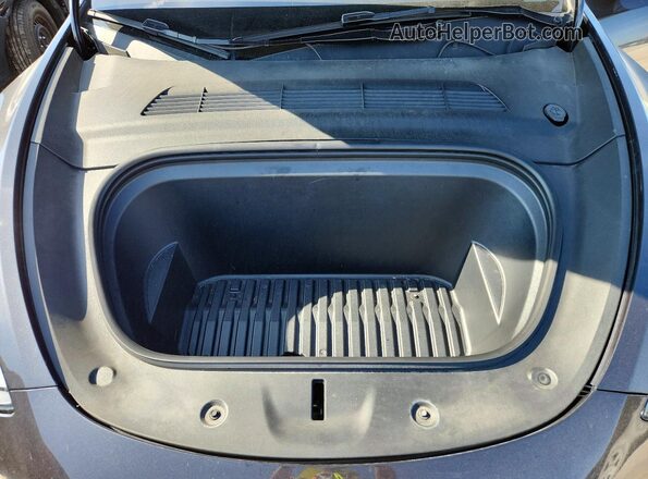 7SAYGAEE6SF247863 2025 TESLA MODEL Black უკანა სალონის ხედი