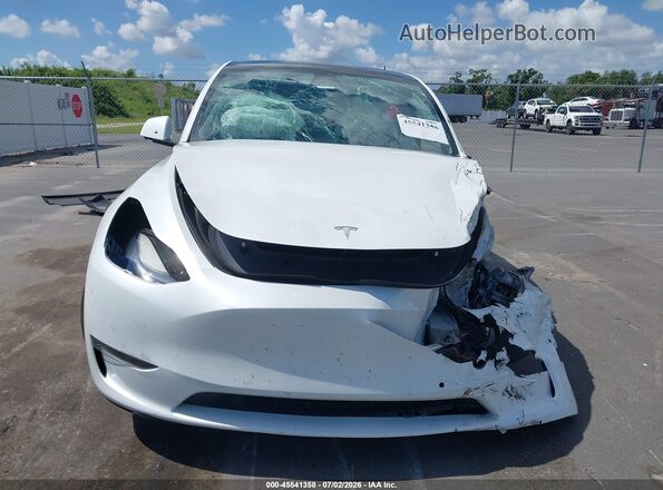 7SAYGAEE7NF530194 2022 TESLA MODEL Y White Dashboard view