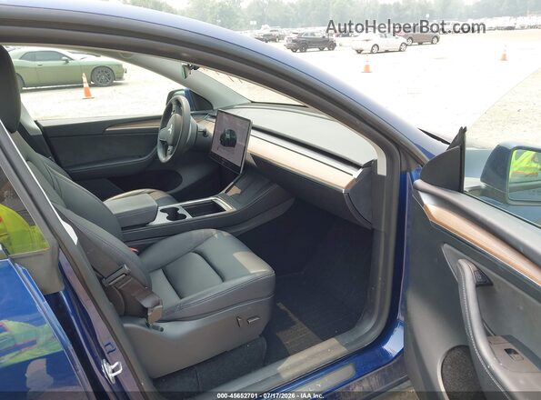 7SAYGAEE7RF111297 2024 TESLA MODEL Y Blue Vista interior delantera